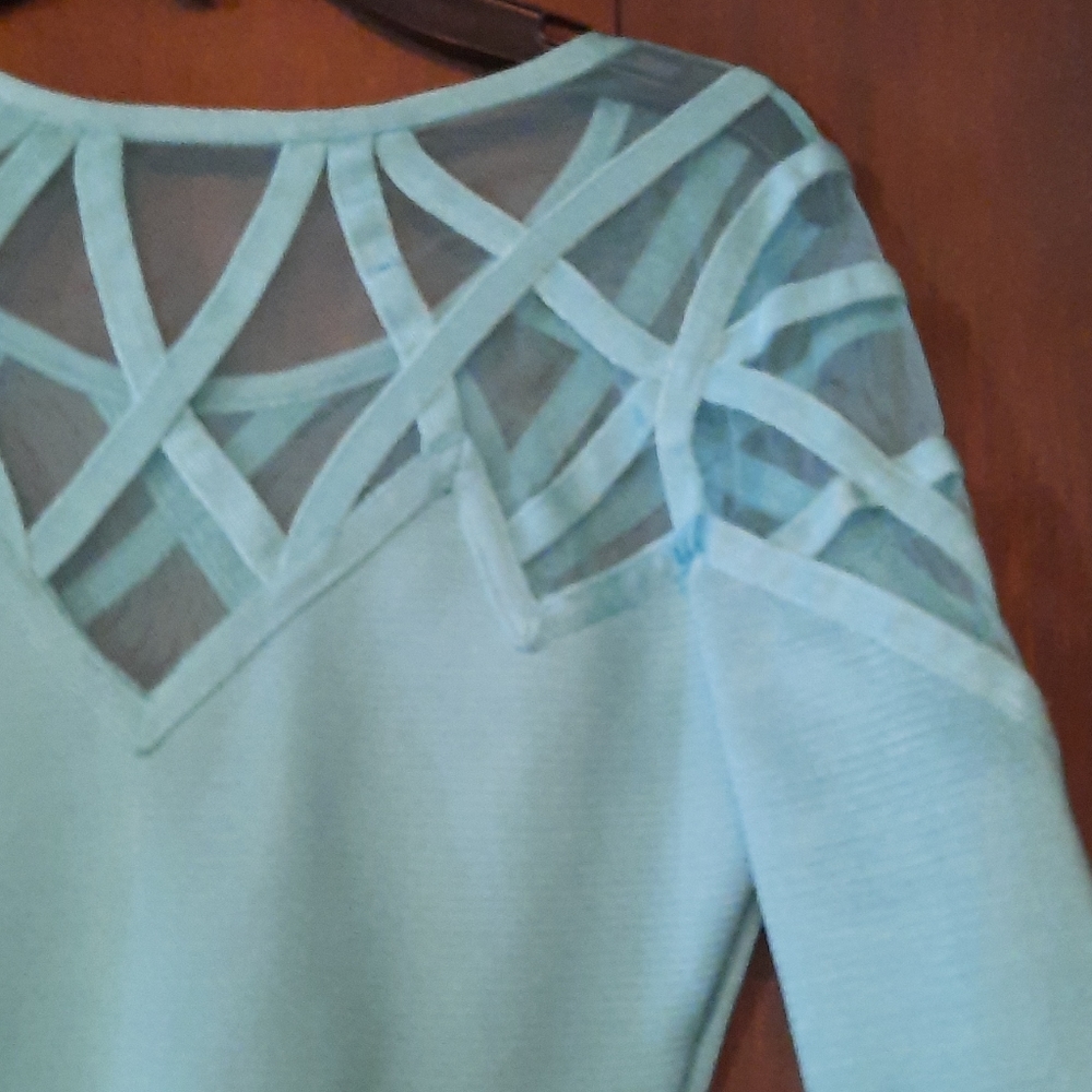 Dress - Picture 3 of 4